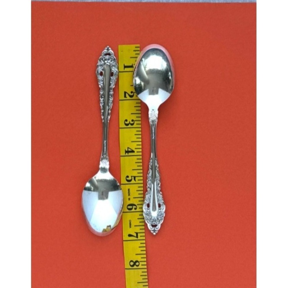 Oneida Silverplate ROYAL GRANDEUR Oval Soup Spoon (2) Community Art Deco Pierced - Picture 9 of 10